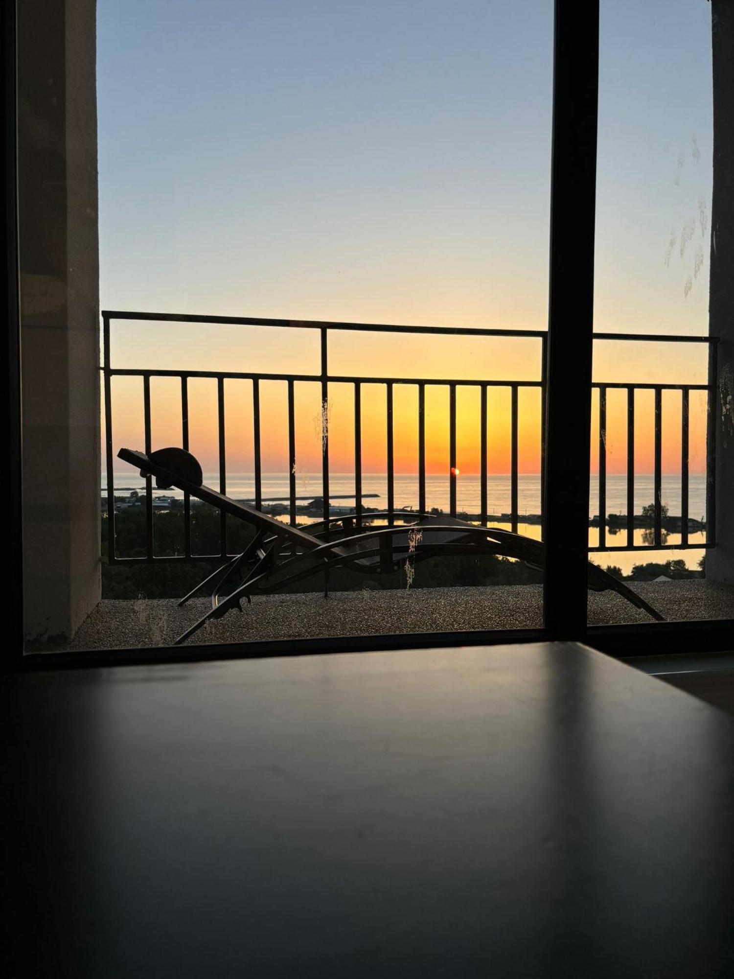 Donna Alba Seaview Penthouse, Casa Ta De Pe Plaja Apartment Neptun Exterior photo