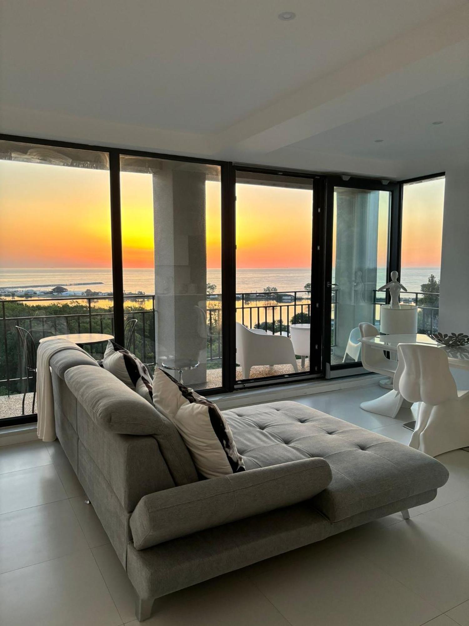 Donna Alba Seaview Penthouse, Casa Ta De Pe Plaja Apartment Neptun Exterior photo